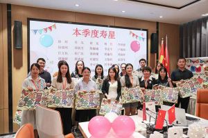 “月”来越Happy——足球比分集团官网足球比分集团官网足球比分集团官网足球比分集团官网首页-足球比分(中国)-足球比分(中国)
集团第三季度员工生日会遇上中秋